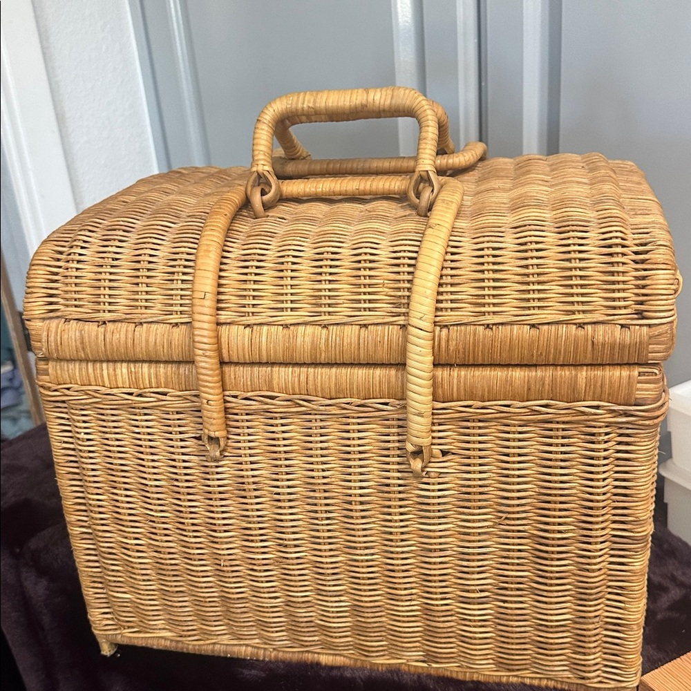 Made in France Vintage Picnic Basket  w/plates, wine glasses flatware & linens.